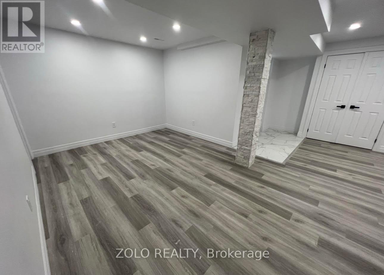 1911 Swan Street, Innisfil, ON - Indoor Photo Showing Other Room