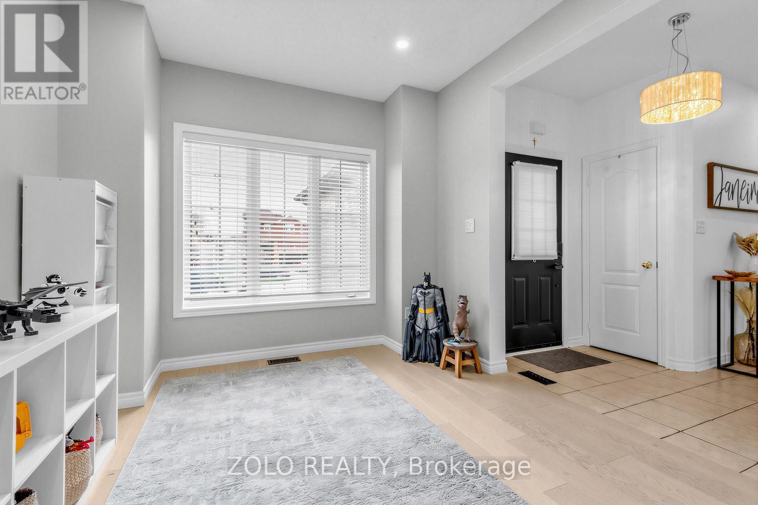 1911 Swan Street, Innisfil, ON - Indoor Photo Showing Other Room