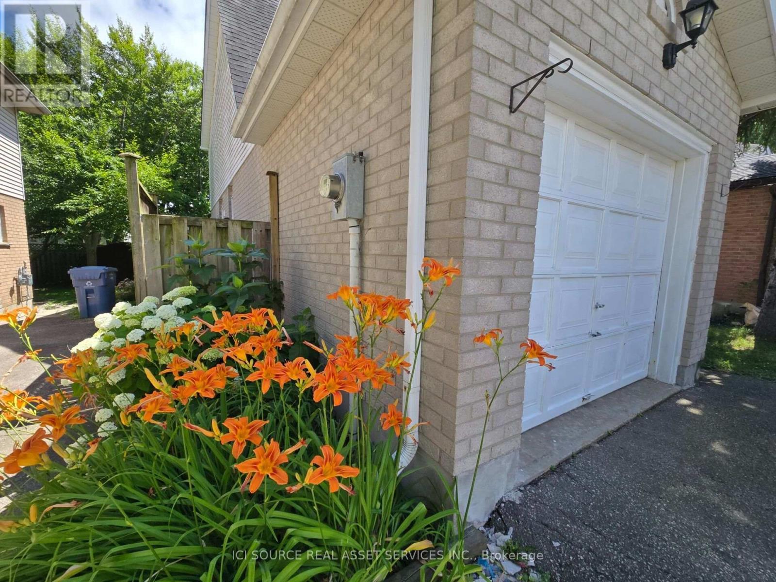 90 Cole Road, Guelph, ON - Outdoor With Exterior