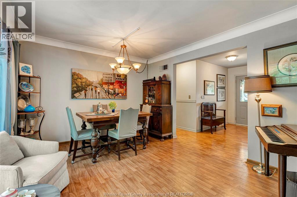 1335 Laurier Drive, Lasalle, ON - Indoor