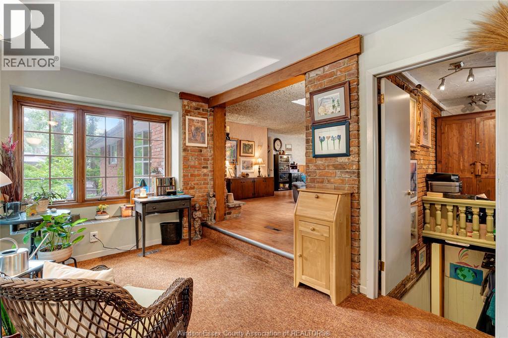 1335 Laurier Drive, Lasalle, ON - Indoor