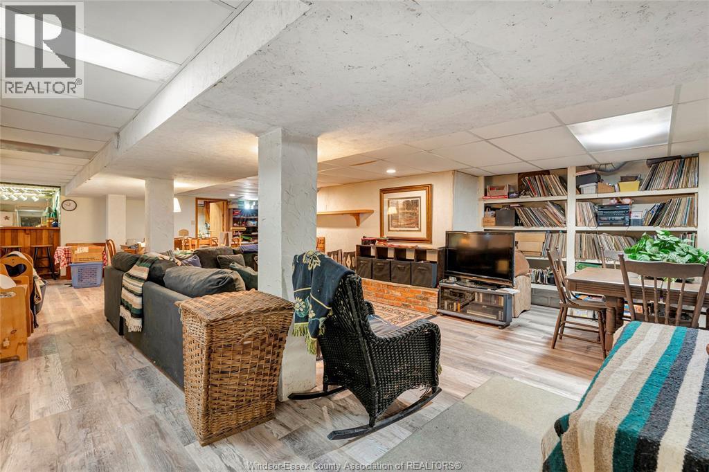 1335 Laurier Drive, Lasalle, ON - Indoor
