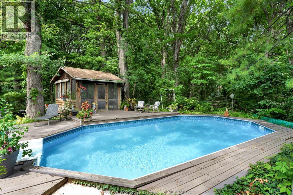 1335 Laurier Drive, Lasalle, ON - Outdoor With Deck Patio Veranda With Backyard