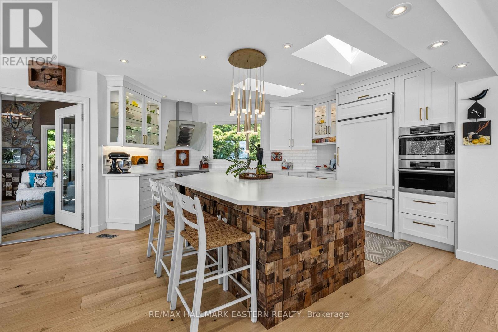1052 Tedford Lane, Douro-Dummer, ON - Indoor
