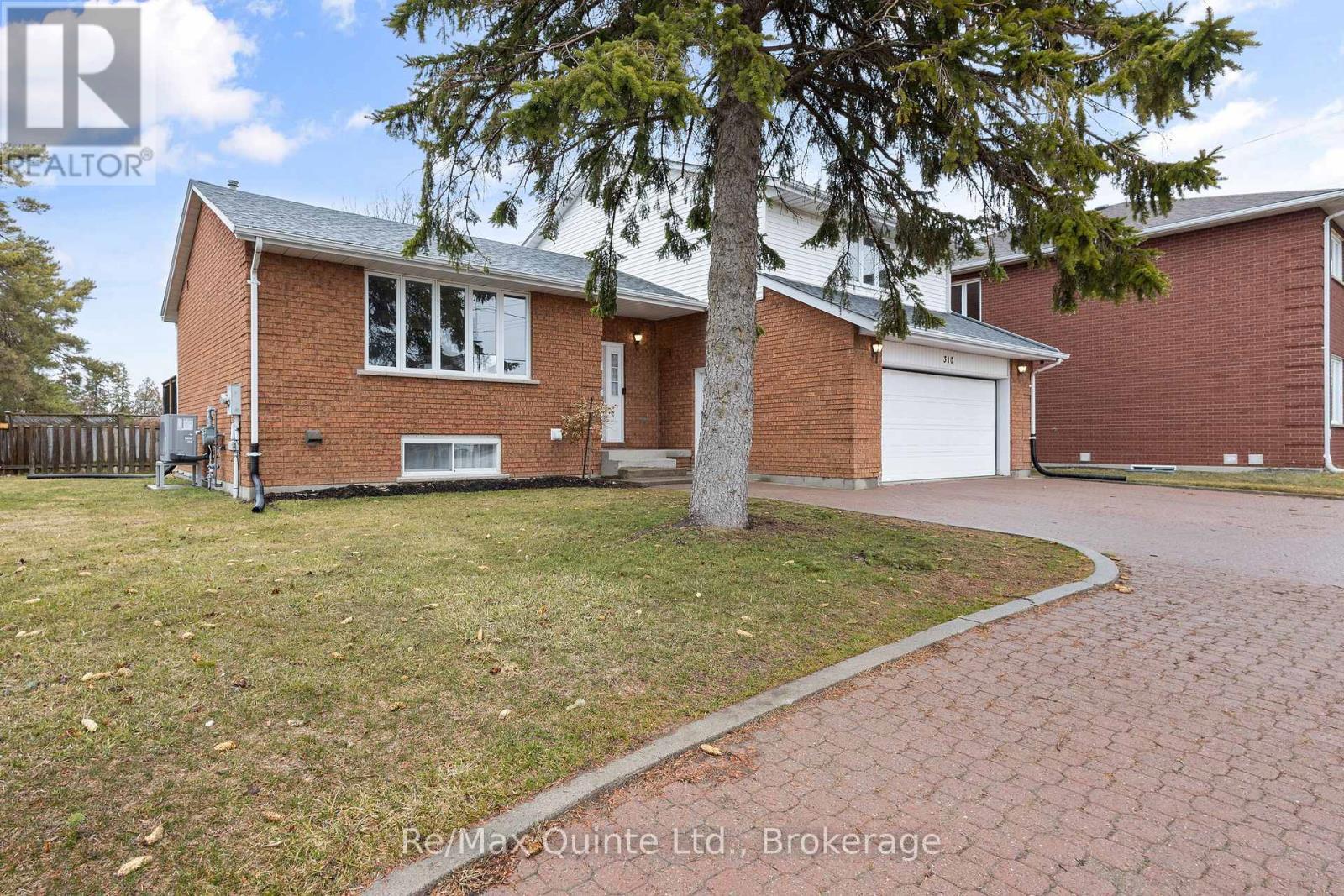 310 Bridge Street W, Belleville (Belleville Ward), ON - Outdoor With Exterior