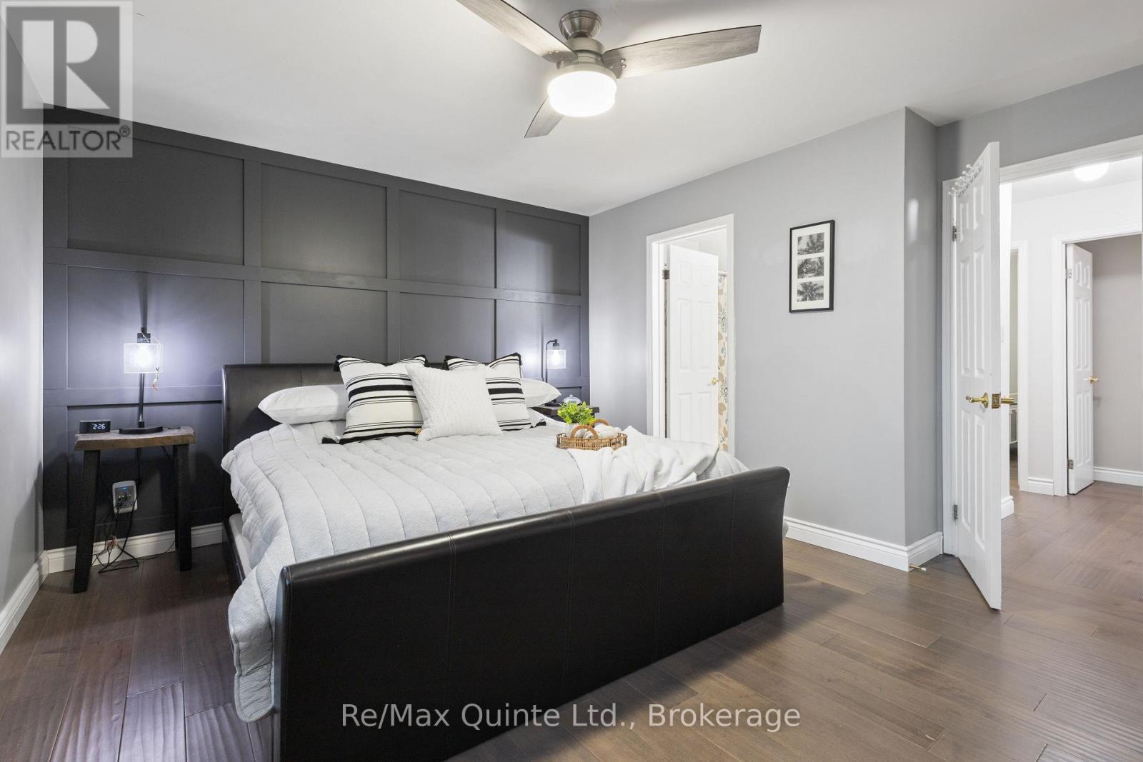 310 Bridge Street W, Belleville (Belleville Ward), ON - Indoor Photo Showing Bedroom