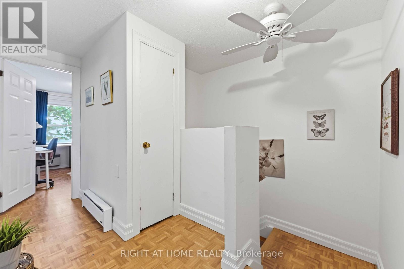 73 Hobart Crescent, Ottawa, ON - Indoor Photo Showing Other Room