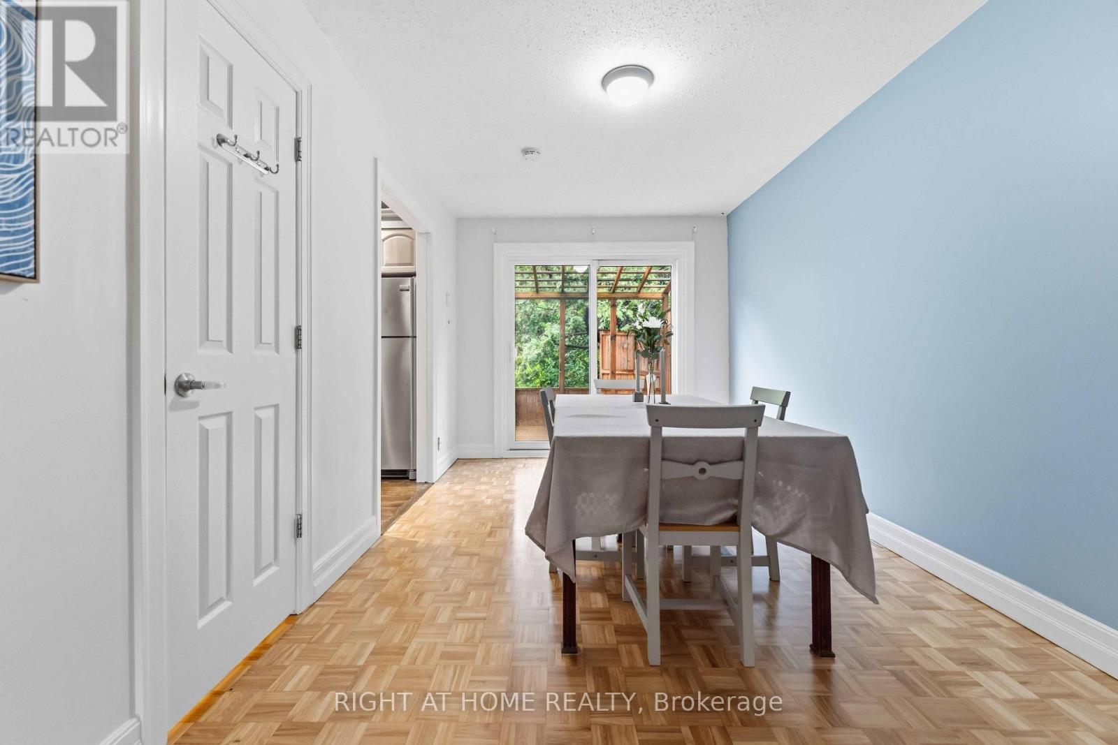 73 Hobart Crescent, Ottawa, ON - Indoor