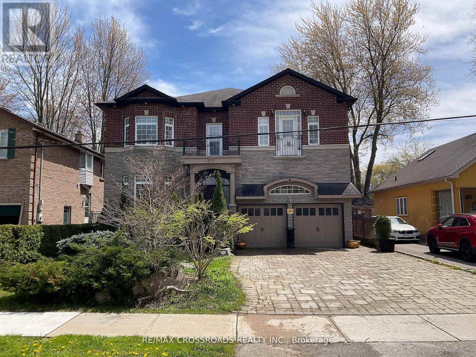 129 Lakeland Crescent, Richmond Hill, ON - Outdoor