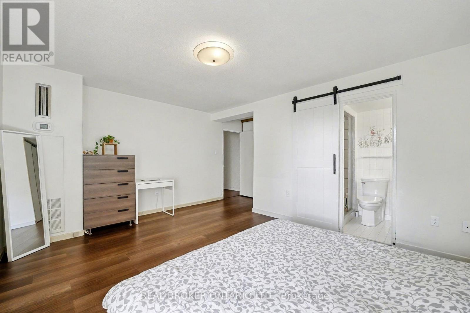 Primary Bedroom - 100 Canyon Avenue, Toronto, ON - Indoor Photo Showing Bedroom
