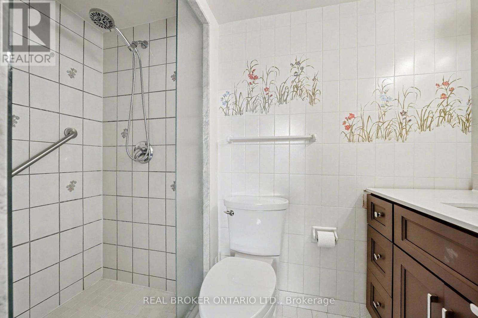 Primary Bathroom - 100 Canyon Avenue, Toronto, ON - Indoor Photo Showing Bathroom