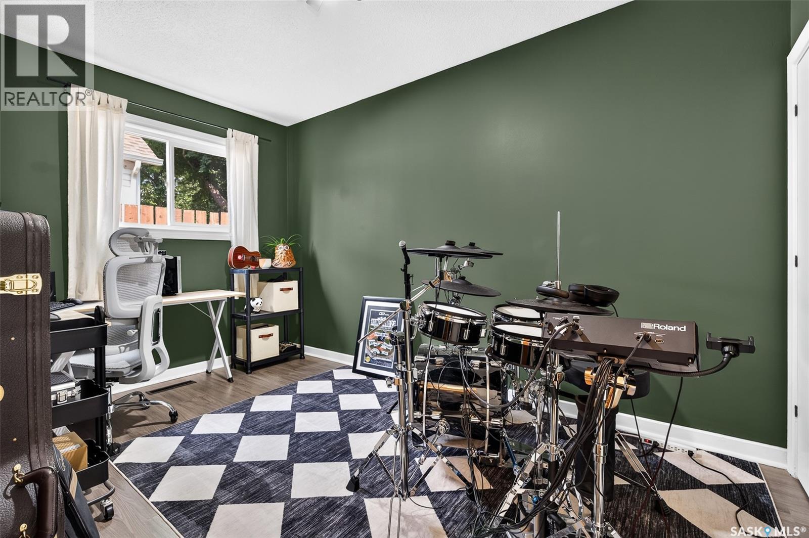 1032 Lillooet Street W, Moose Jaw, SK - Indoor