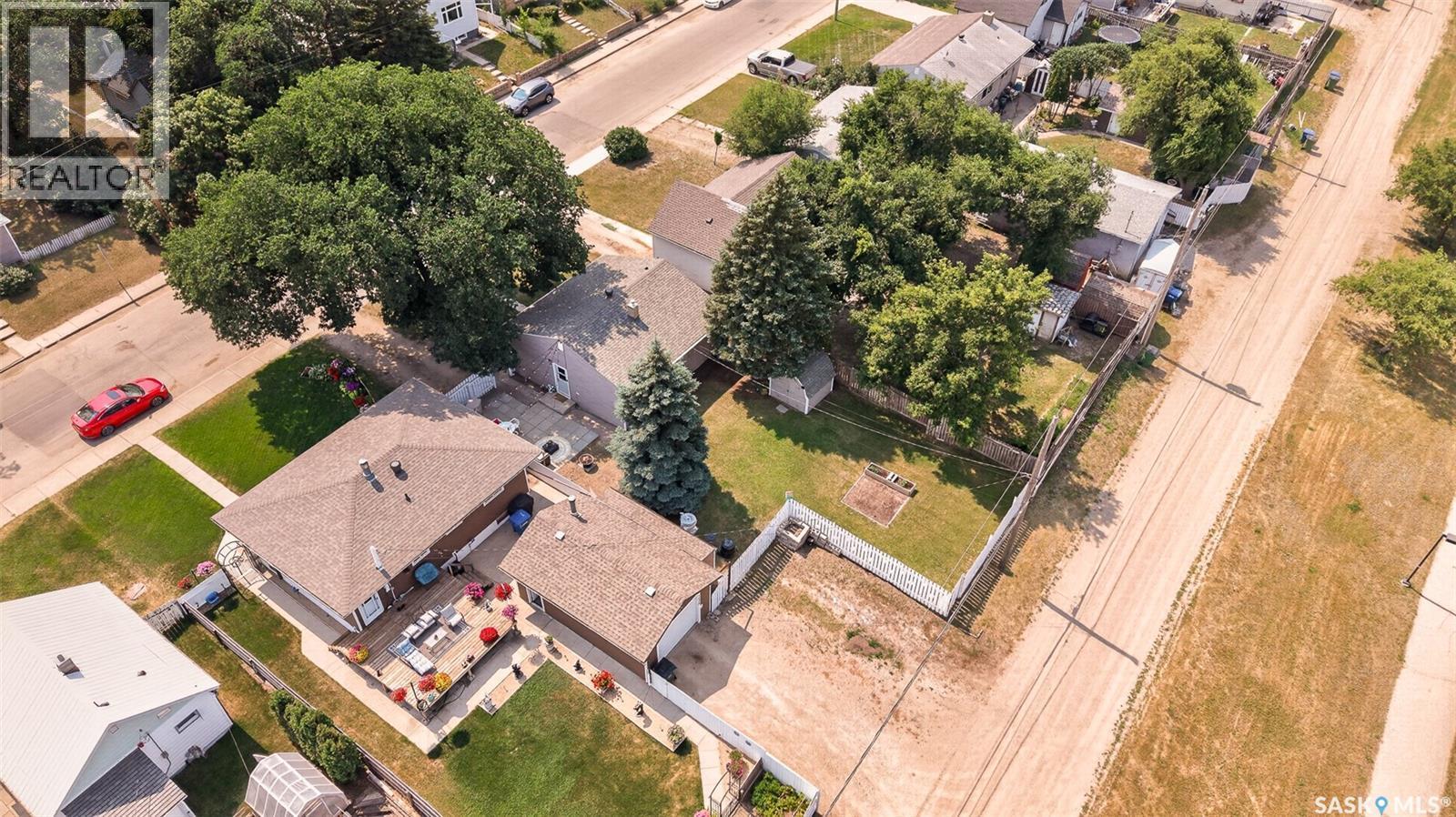 1032 Lillooet Street W, Moose Jaw, SK - Outdoor With View