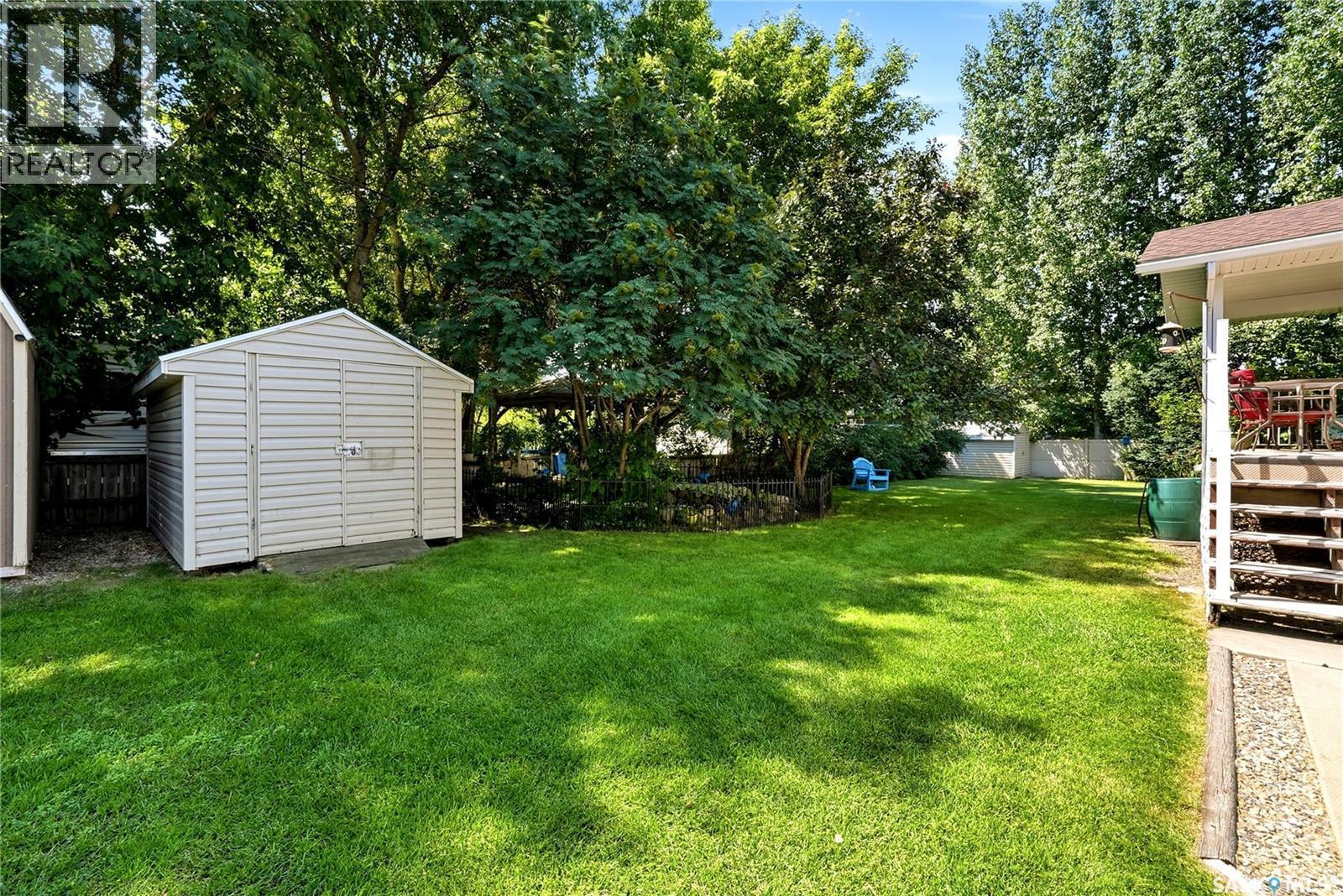 28 Rosedale Avenue, Katepwa Beach, SK - Outdoor