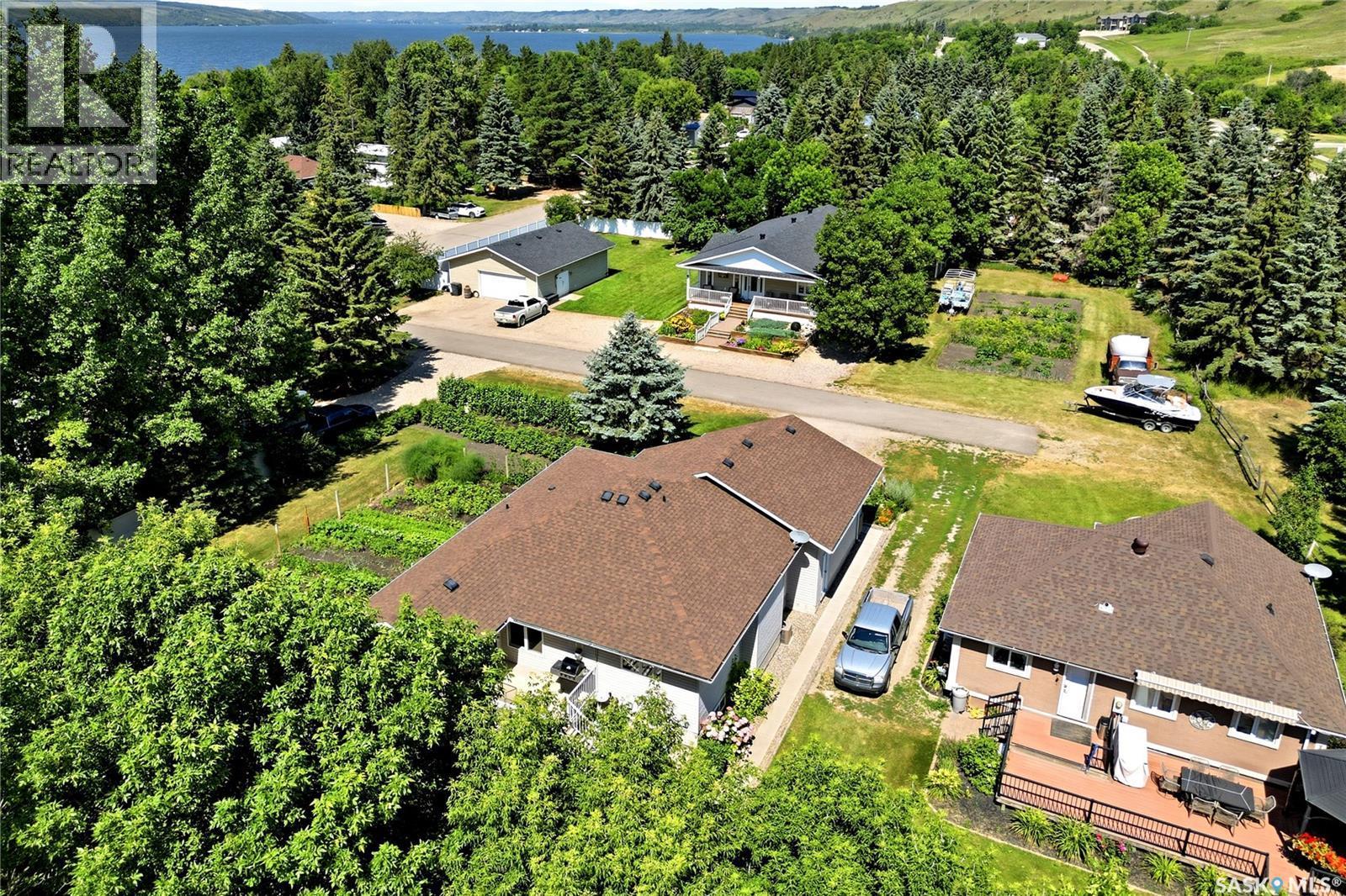 28 Rosedale Avenue, Katepwa Beach, SK - Outdoor With Deck Patio Veranda