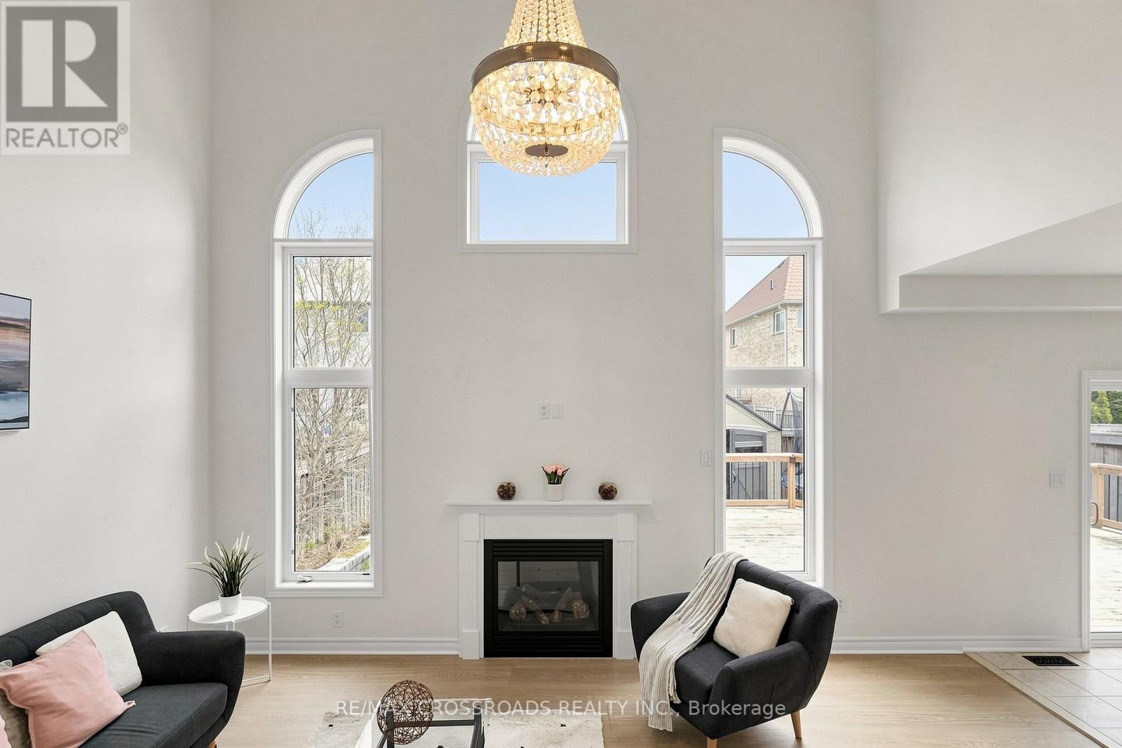 55 John Link Avenue, Georgina, ON - Indoor Photo Showing Living Room With Fireplace