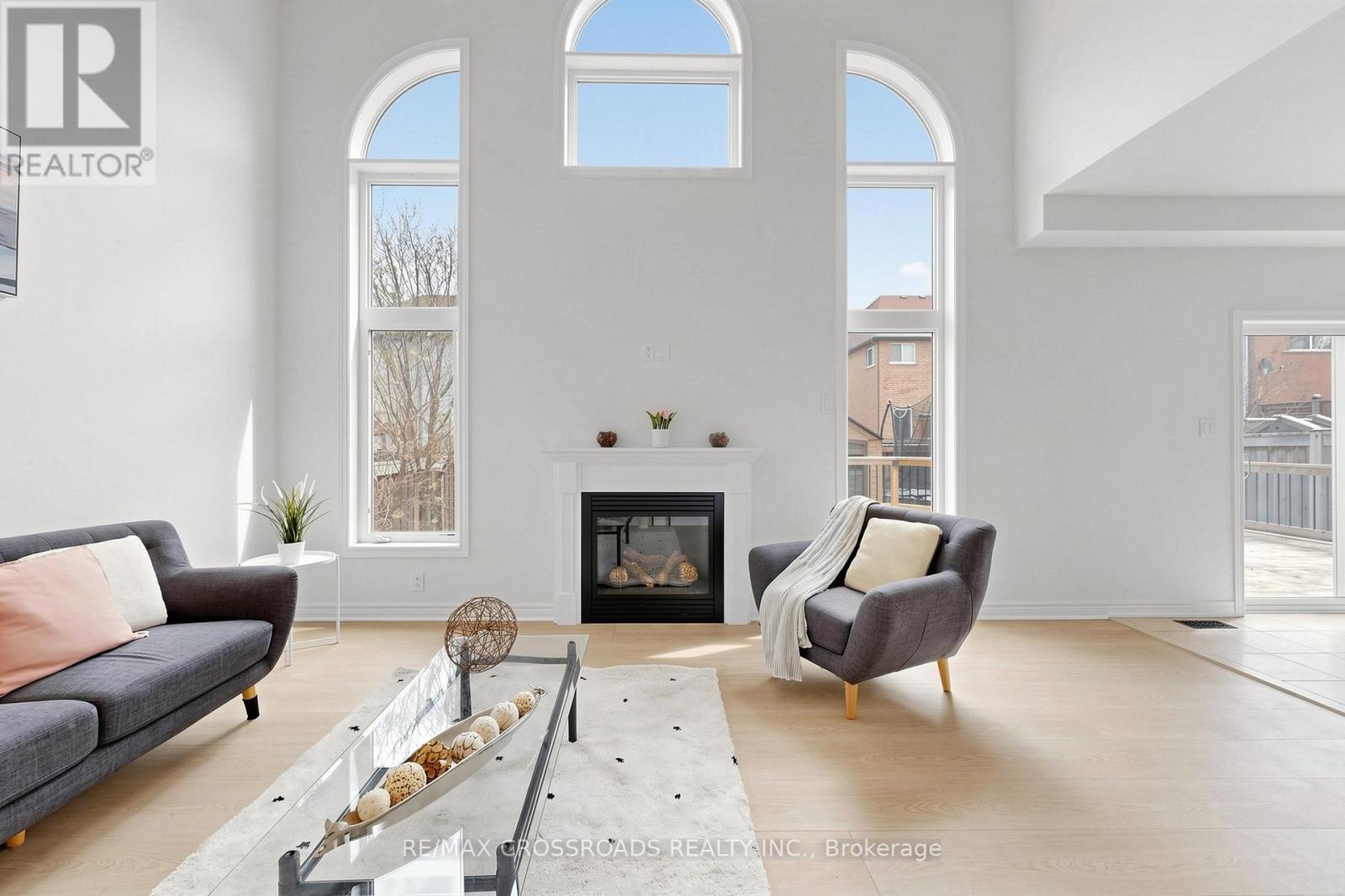 55 John Link Avenue, Georgina, ON - Indoor Photo Showing Living Room With Fireplace