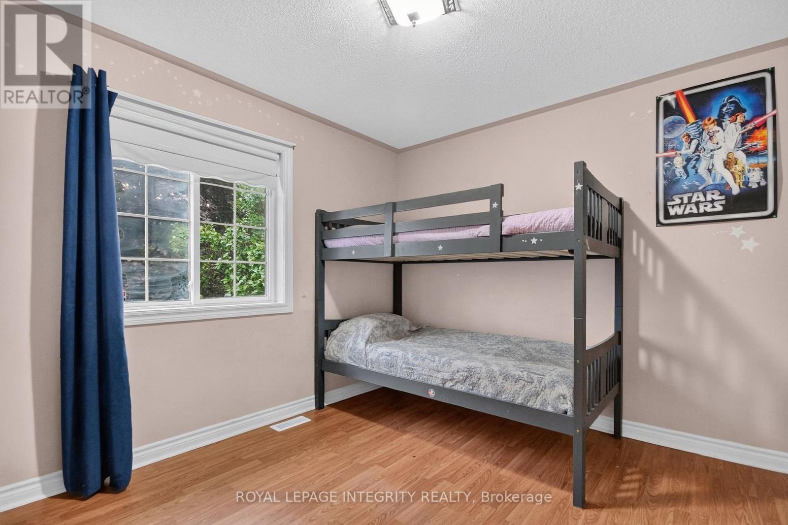 8308 Rosefire Drive, Ottawa, ON - Indoor Photo Showing Bedroom