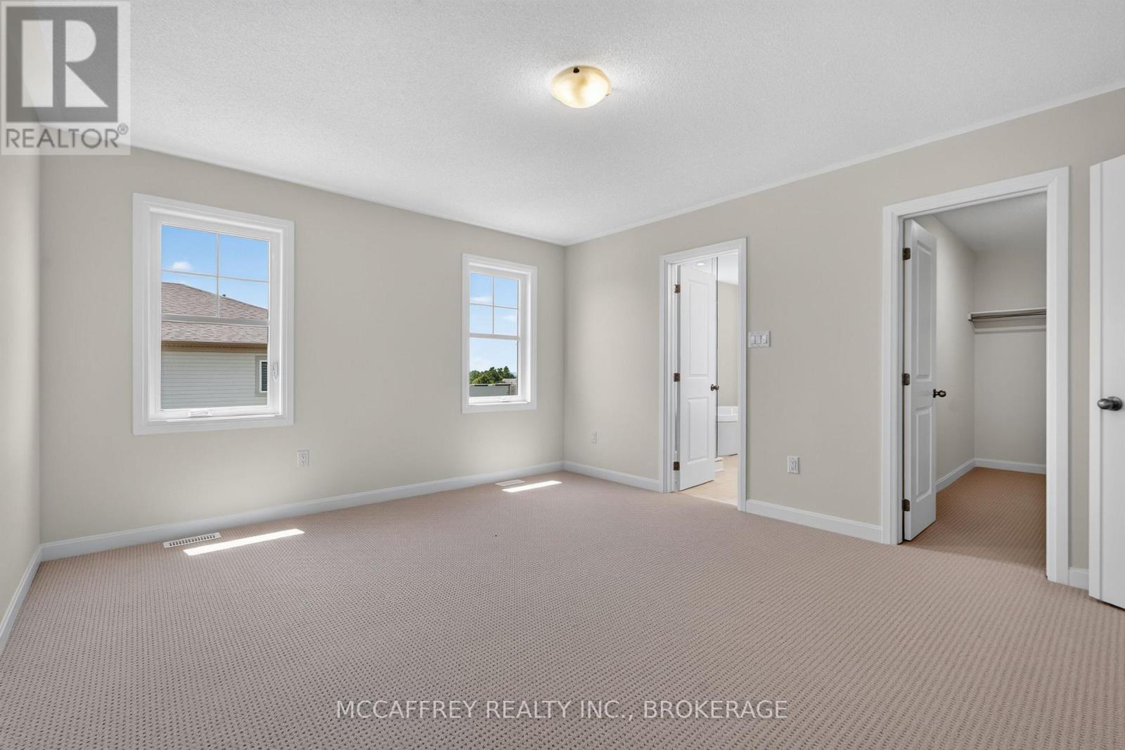 103 Gildersleeve Boulevard, Loyalist (Bath), ON - Indoor Photo Showing Other Room