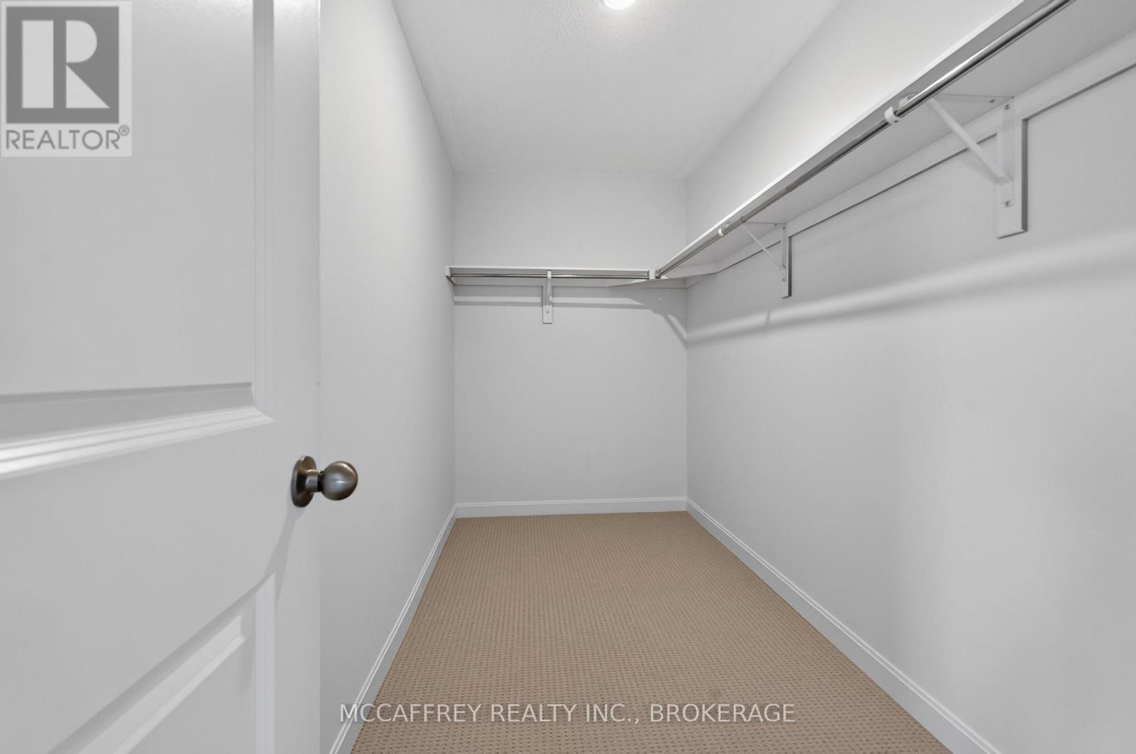 103 Gildersleeve Boulevard, Loyalist (Bath), ON - Indoor With Storage