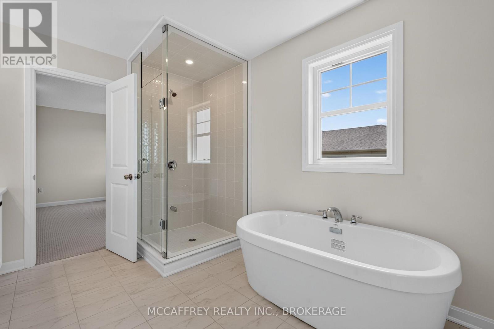 103 Gildersleeve Boulevard, Loyalist (Bath), ON - Indoor Photo Showing Bathroom