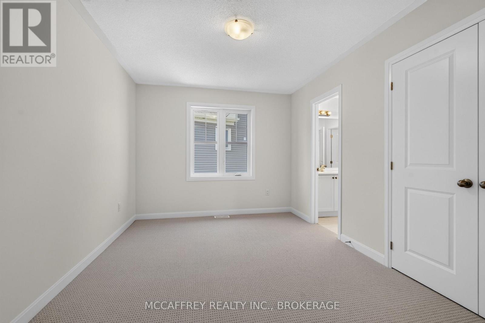 103 Gildersleeve Boulevard, Loyalist (Bath), ON - Indoor Photo Showing Other Room
