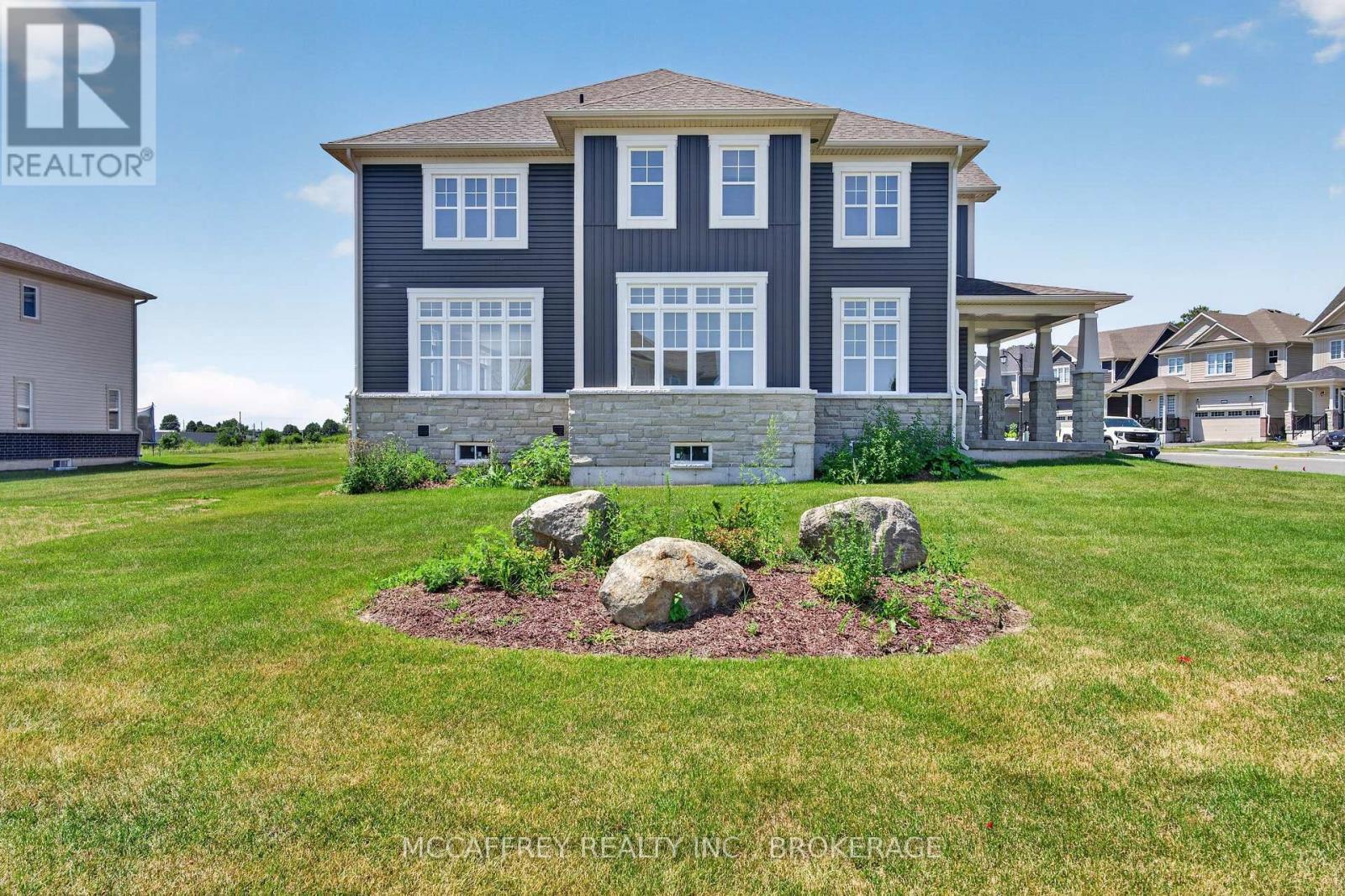 103 Gildersleeve Boulevard, Loyalist (Bath), ON - Outdoor