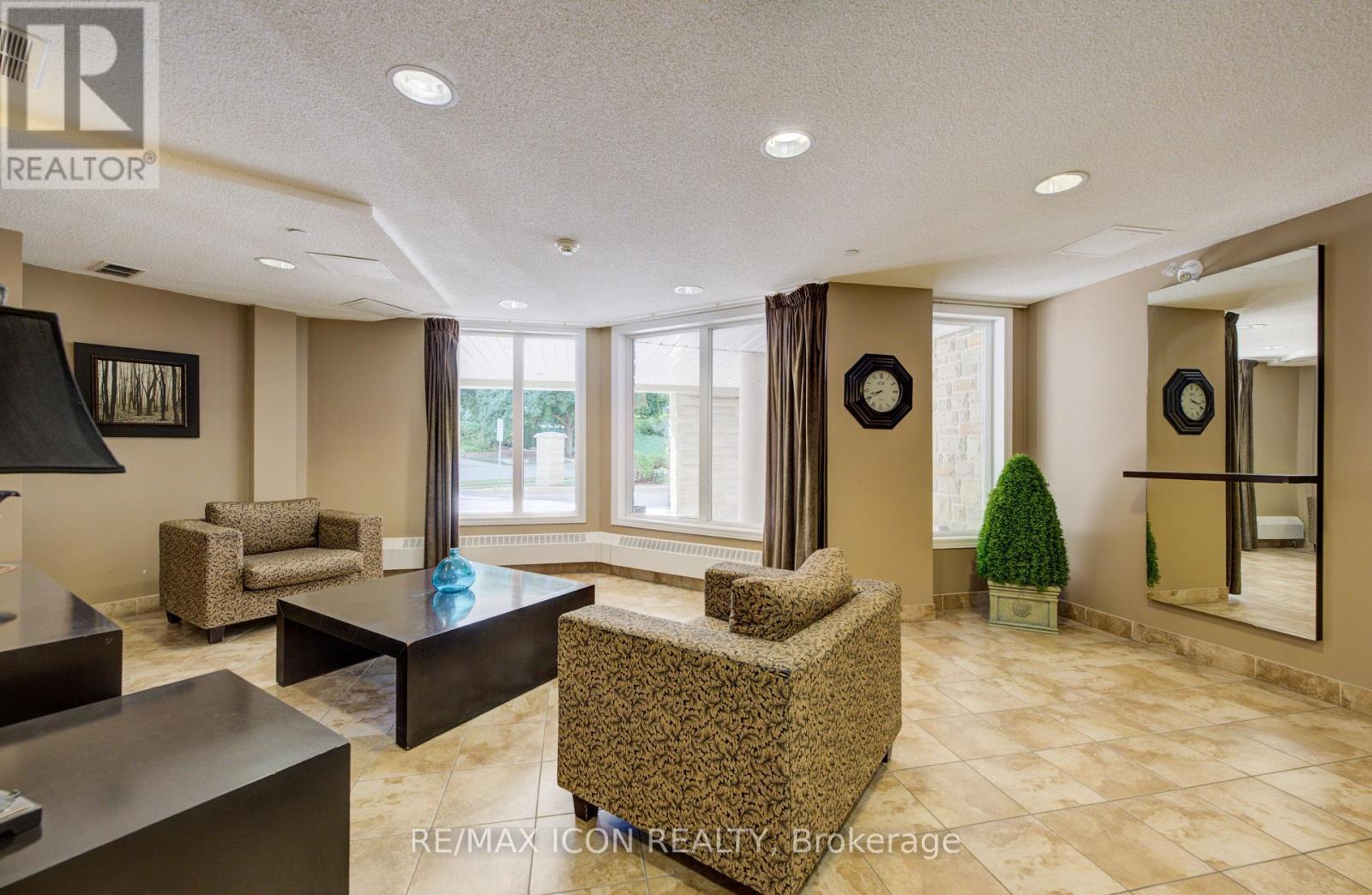 118 - 8 Harris Street, Cambridge, ON - Indoor