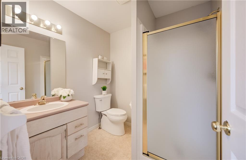 27 Chandos Drive, Kitchener, ON - Indoor Photo Showing Bathroom