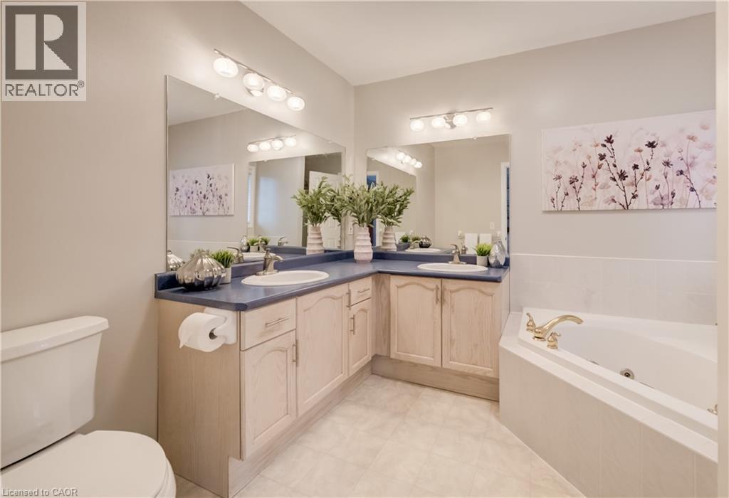 27 Chandos Drive, Kitchener, ON - Indoor Photo Showing Bathroom