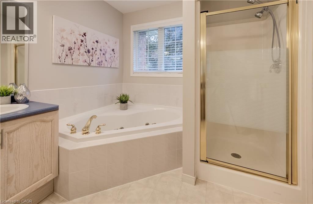 27 Chandos Drive, Kitchener, ON - Indoor Photo Showing Bathroom