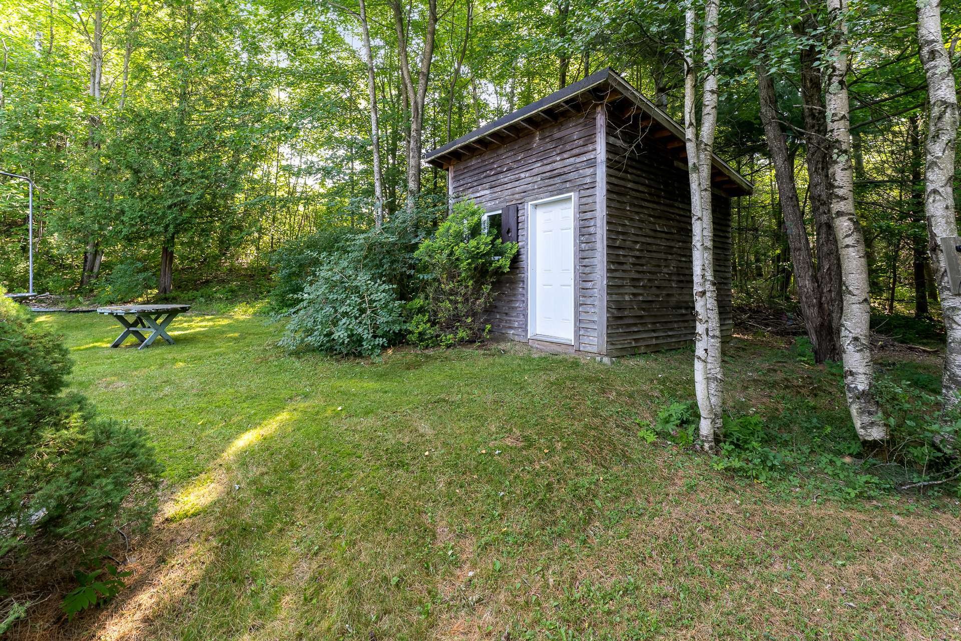Shed - 37 Rue André, Magog, QC - Outdoor