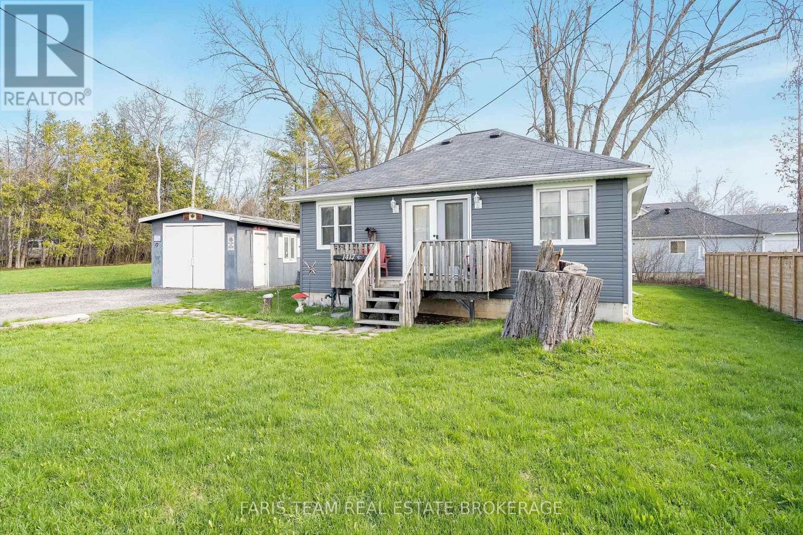 1417 Maple Way, Innisfil, ON - Outdoor