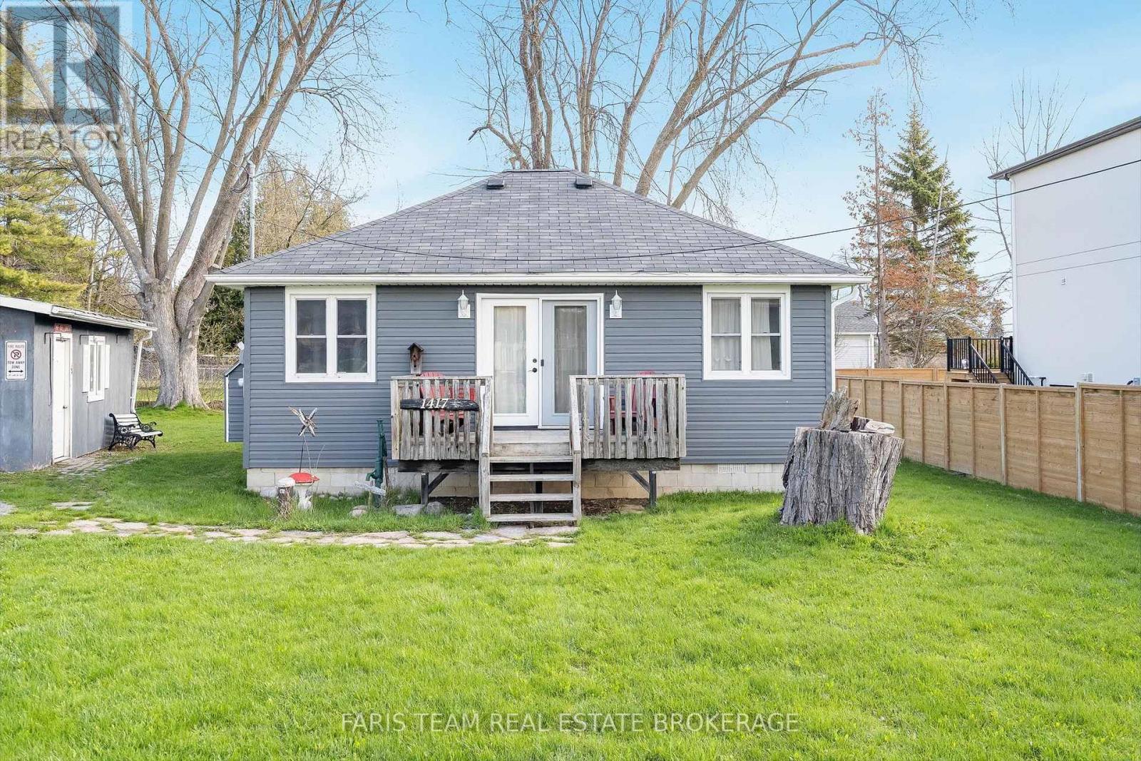 1417 Maple Way, Innisfil, ON - Outdoor With Deck Patio Veranda