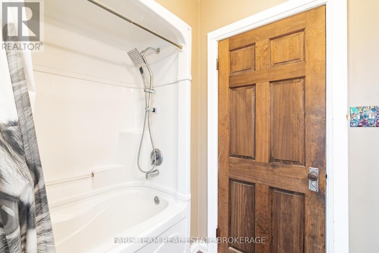 1417 Maple Way, Innisfil, ON - Indoor Photo Showing Bathroom