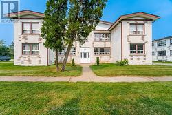 1 - 1037 CHURCHILL AVENUE Oakville, ON L6H 2A7
