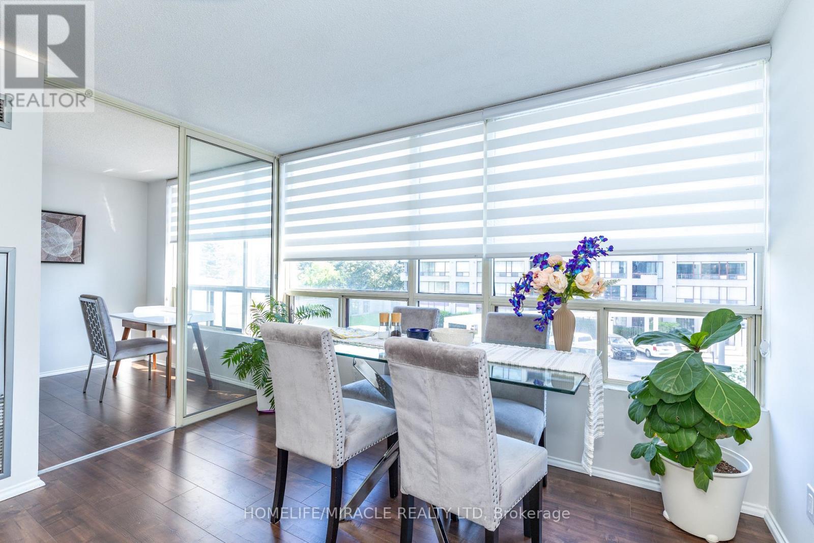 306 - 5785 Yonge Street, Toronto, ON - Indoor Photo Showing Dining Room