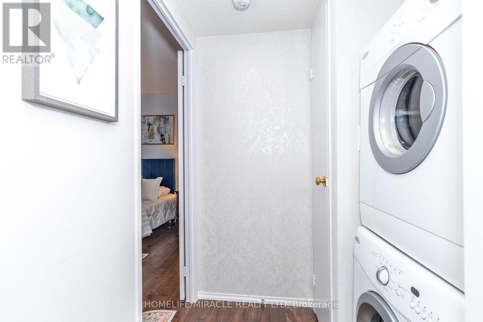 306 - 5785 Yonge Street, Toronto, ON - Indoor Photo Showing Laundry Room