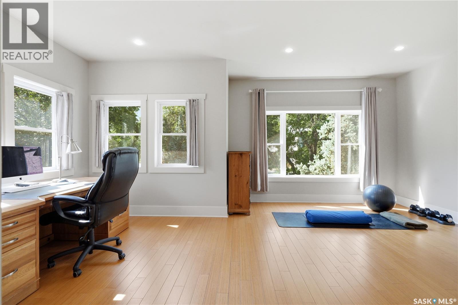 1021 Main Street, Saskatoon, SK - Indoor Photo Showing Office