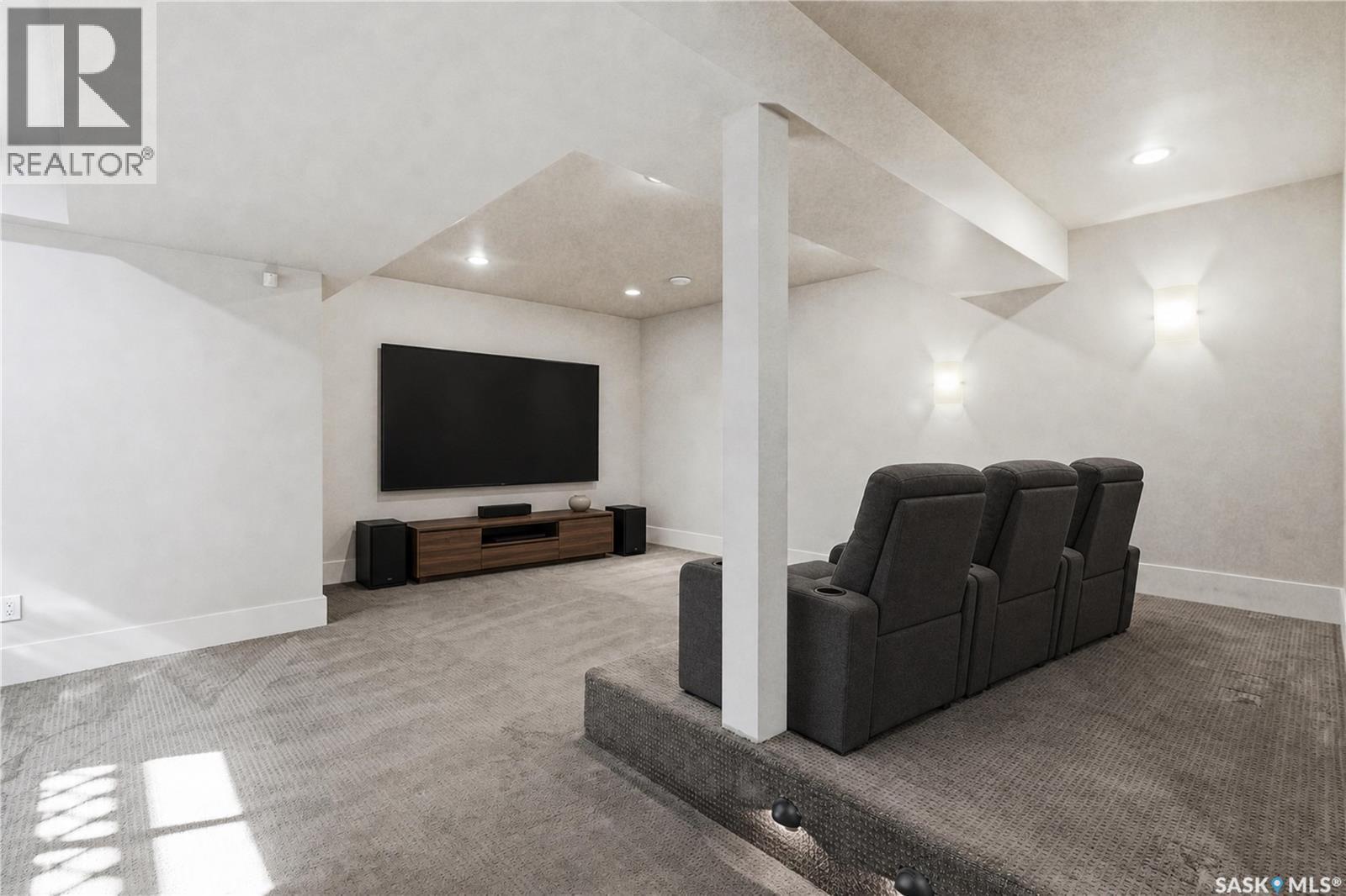 1021 Main Street, Saskatoon, SK - Indoor