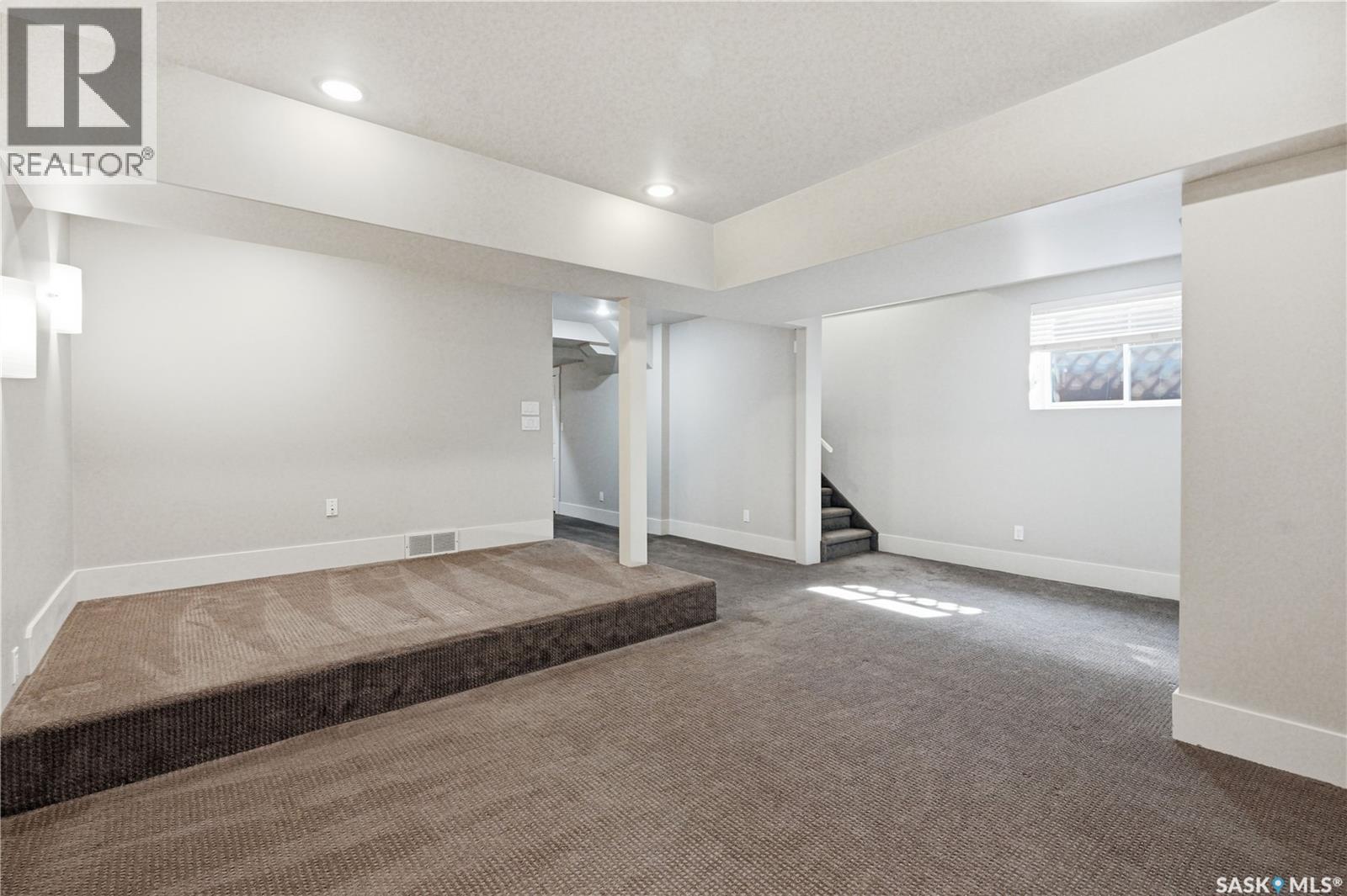 1021 Main Street, Saskatoon, SK - Indoor Photo Showing Other Room