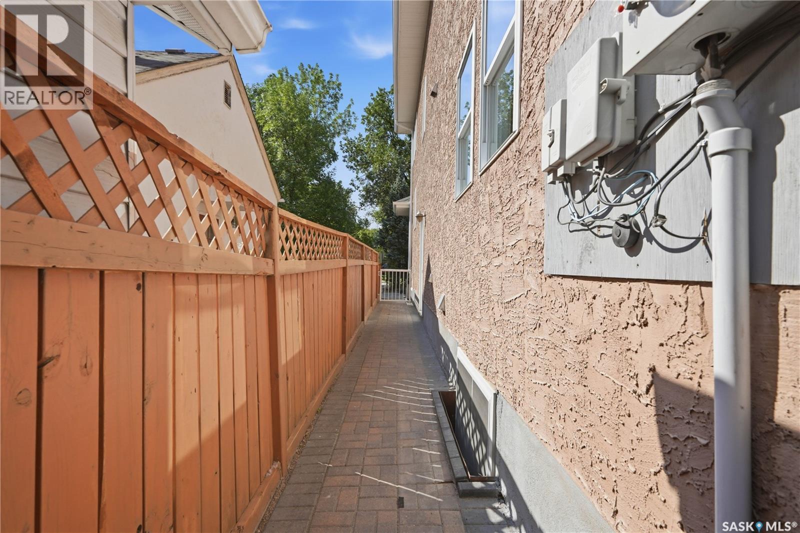 1021 Main Street, Saskatoon, SK -