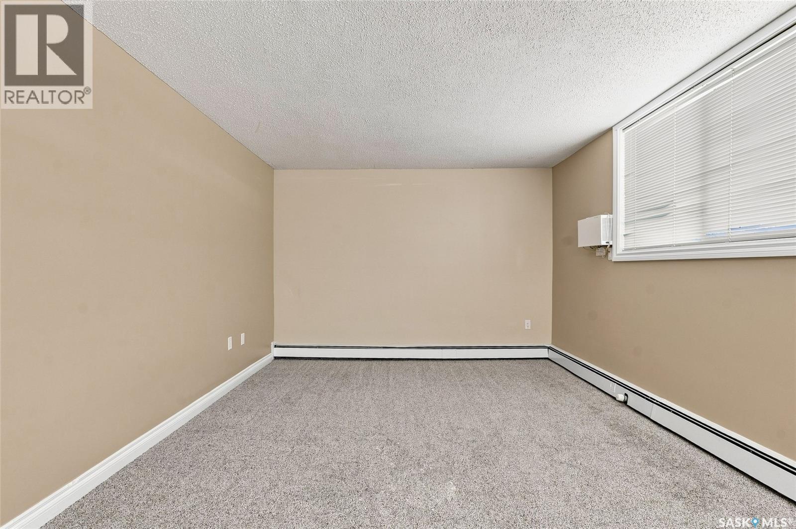 8 104 104Th Street W, Saskatoon, SK - Indoor Photo Showing Other Room