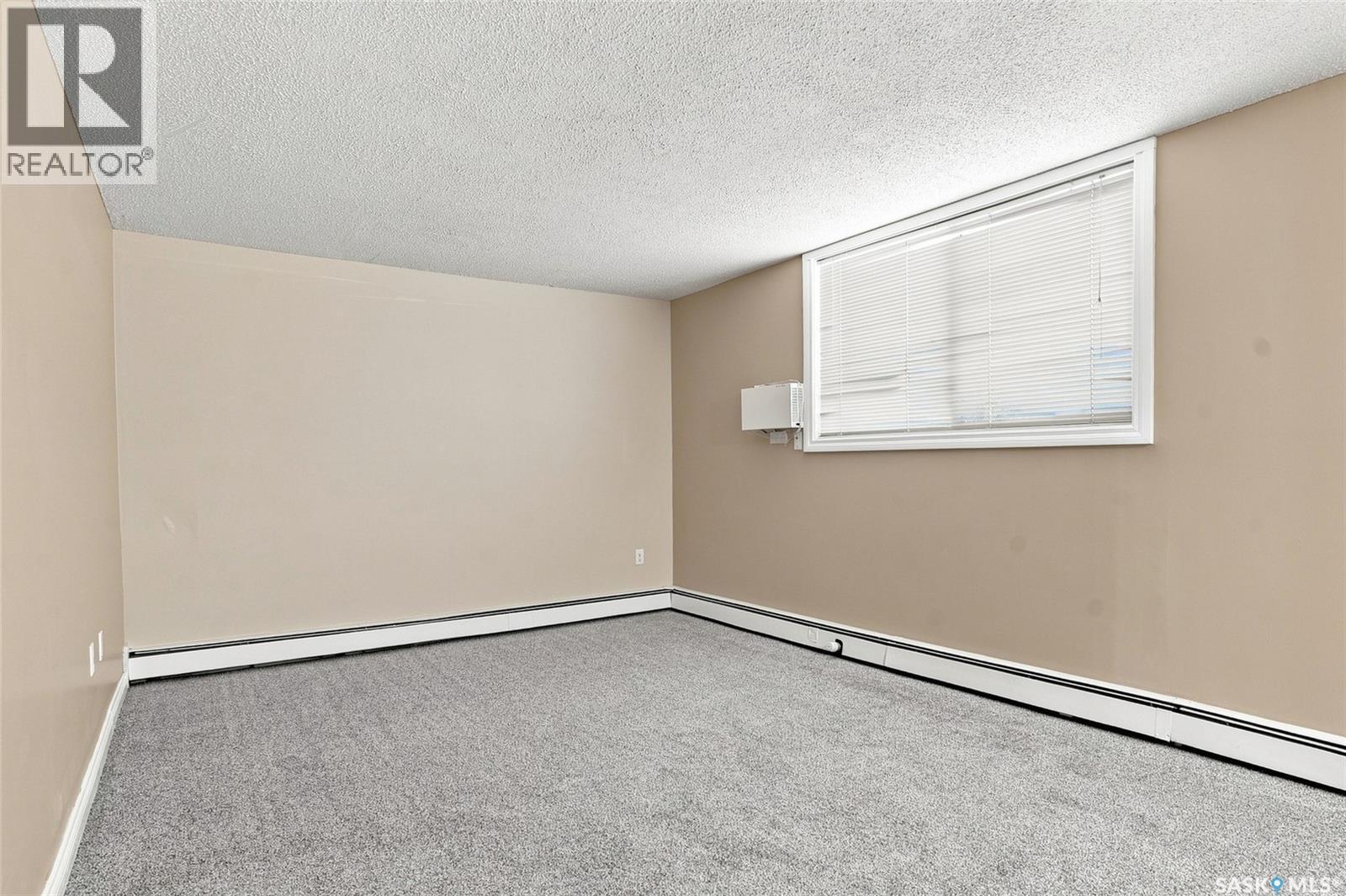 8 104 104Th Street W, Saskatoon, SK - Indoor Photo Showing Other Room