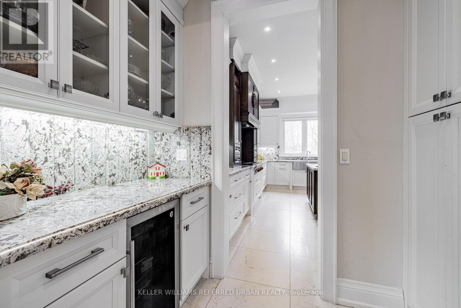 60 Hawksbury Drive, Toronto, ON - Indoor Photo Showing Other Room
