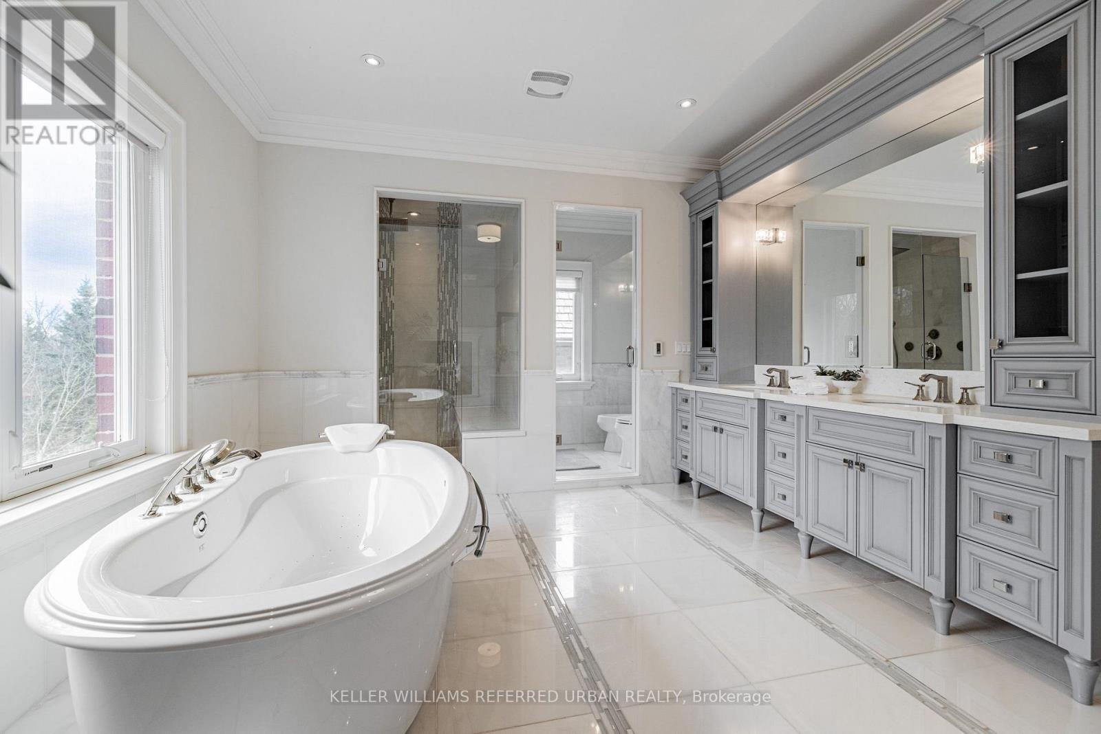 60 Hawksbury Drive, Toronto, ON - Indoor Photo Showing Bathroom