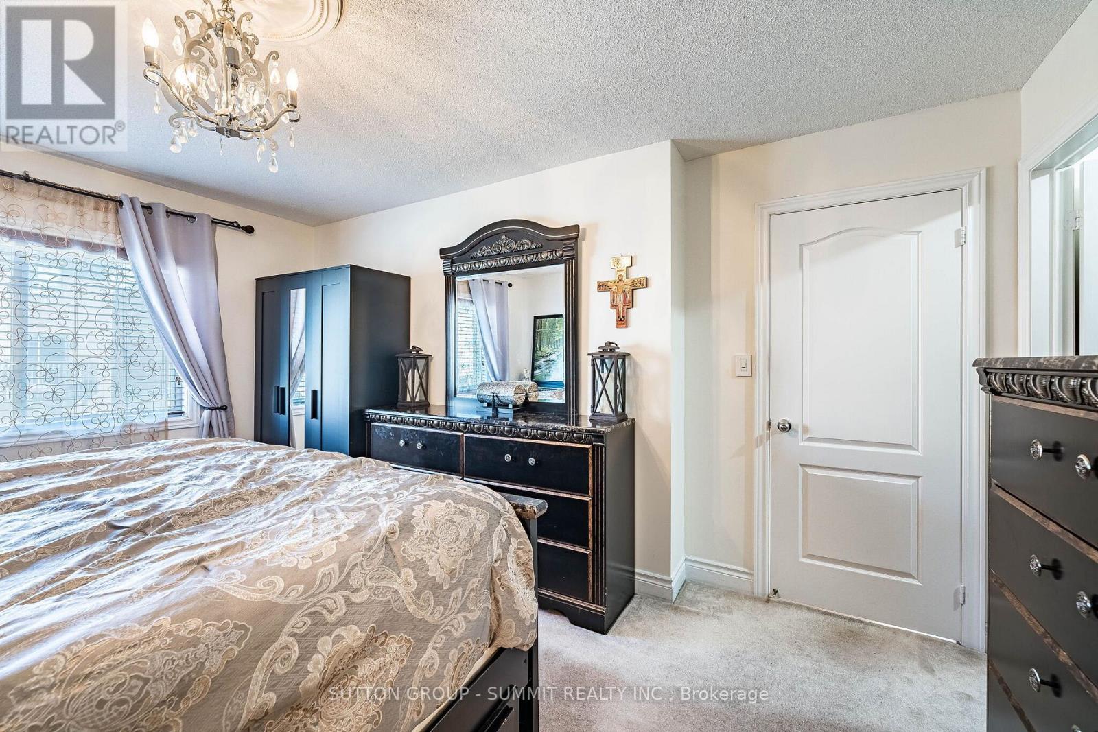 139 Oceanpearl Crescent, Whitby, ON - Indoor Photo Showing Bedroom