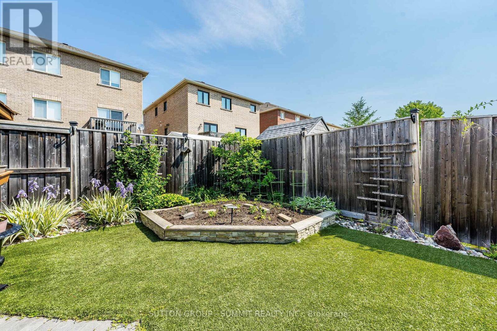 139 Oceanpearl Crescent, Whitby, ON - Outdoor With Exterior