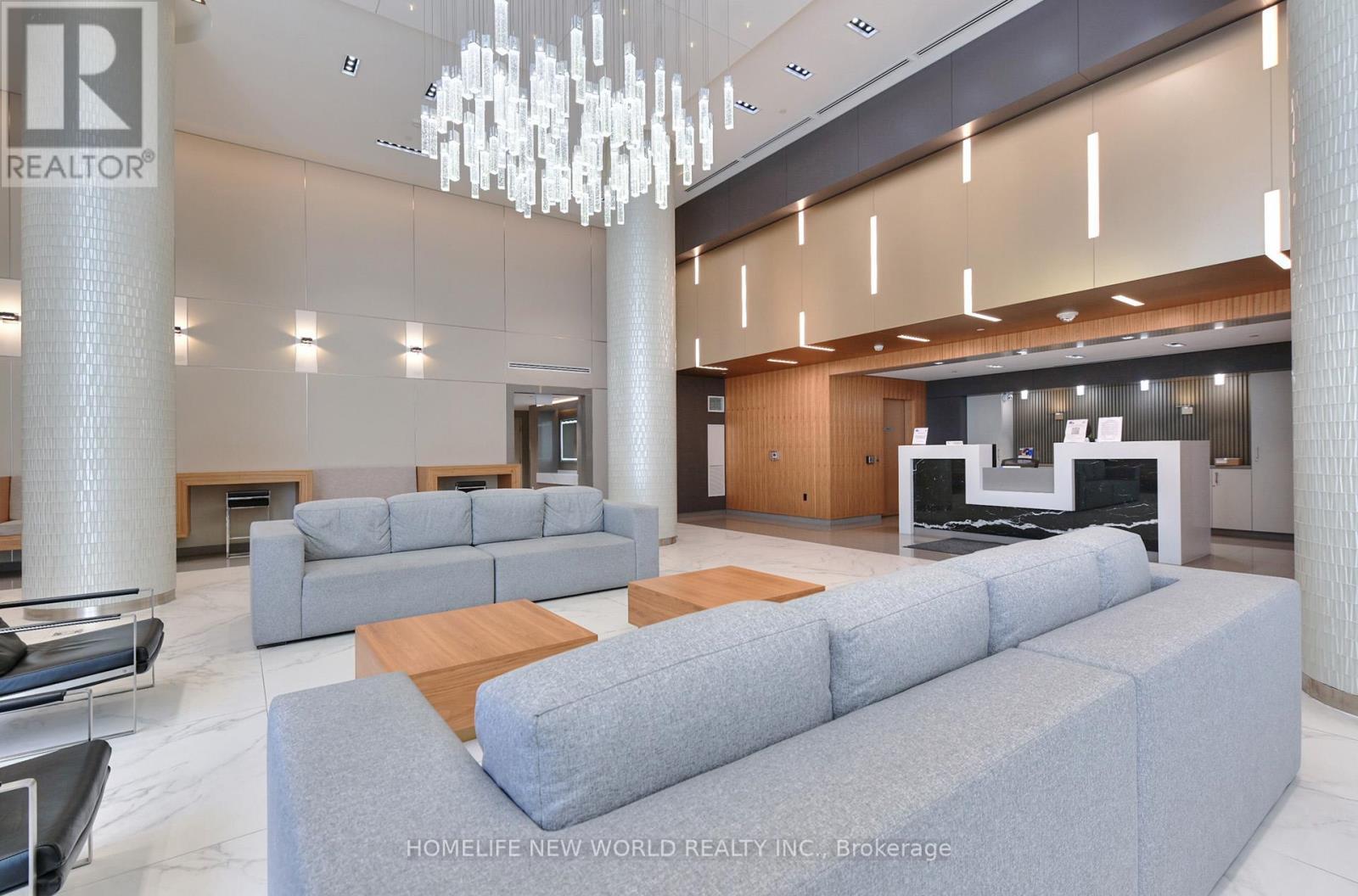 811 - 85 Oneida Crescent, Richmond Hill, ON - Indoor