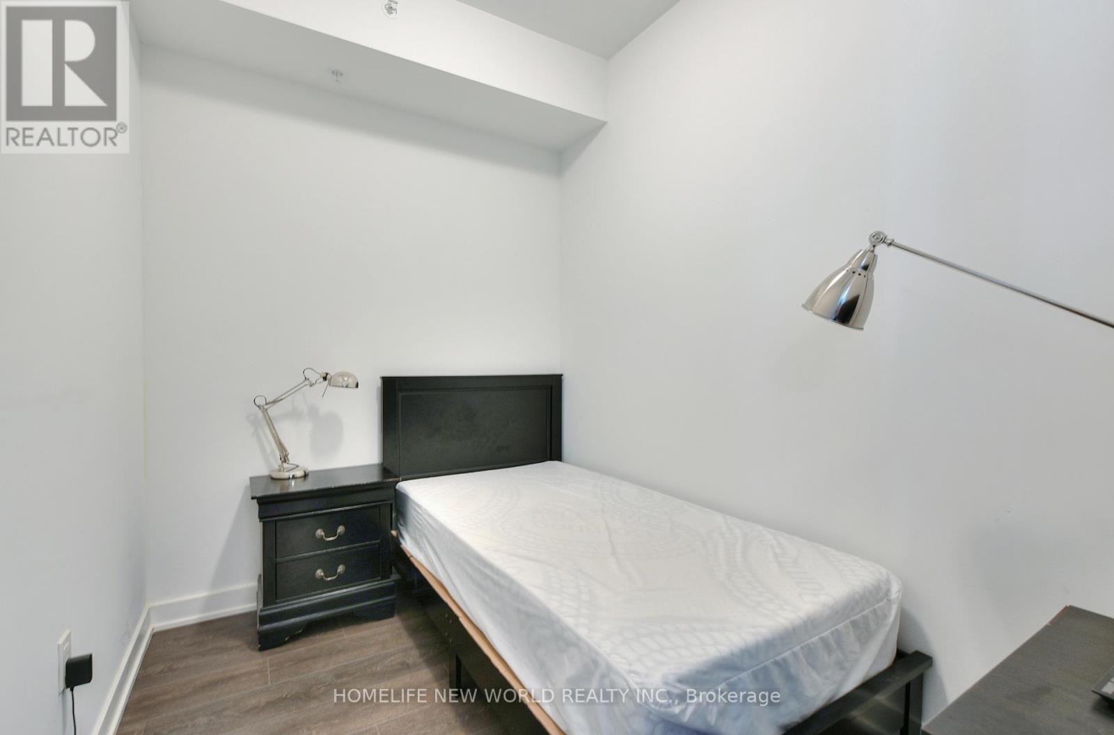 811 - 85 Oneida Crescent, Richmond Hill, ON - Indoor Photo Showing Bedroom